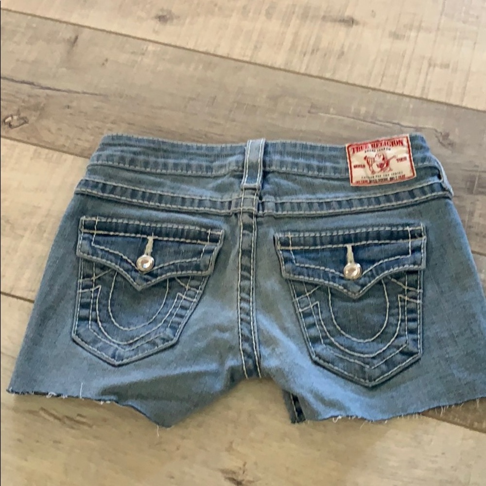 True Religion jean shorts size 25 - Picture 2 of 3